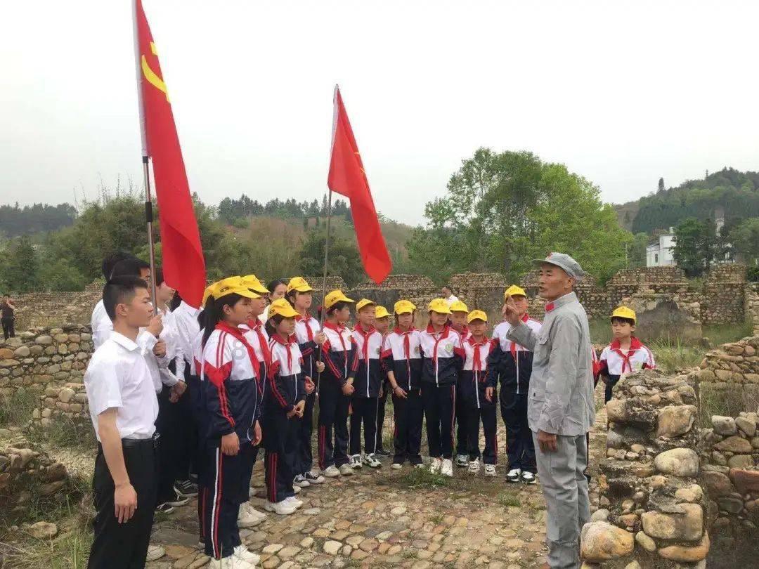 逃离废弃的城堡